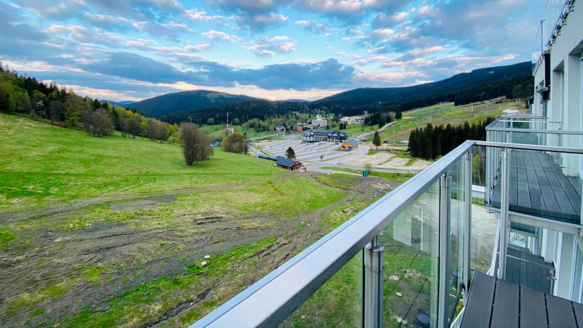 Panorama - Czarna Gora Resort By Sun & Snow Z Basenem I Sniadaniem Sienna  Luaran gambar